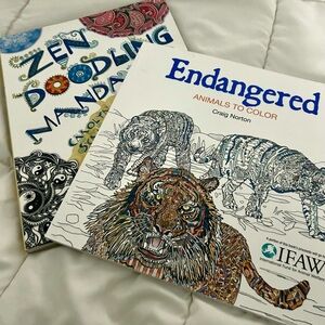 BOTH: Zen Doodling Mandalas ans Endangered Coloring Books - Relaxation